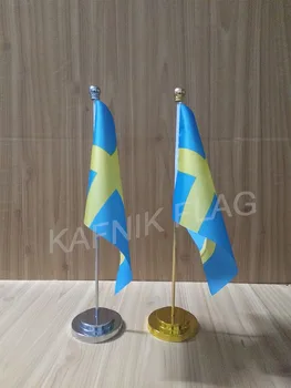 КАФНИК, Швеция, офис маса, тенис на знаме със златен или сребърен метален основание за флагштока 14*21 см, флаг на страната безплатна доставка