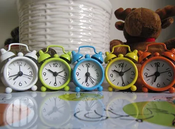 нови модни часовници Творчески Сладък Мини Метален Малък будилник Електронни Възрастни Пътуване Дома Легло Настолни часовници Декор будилник